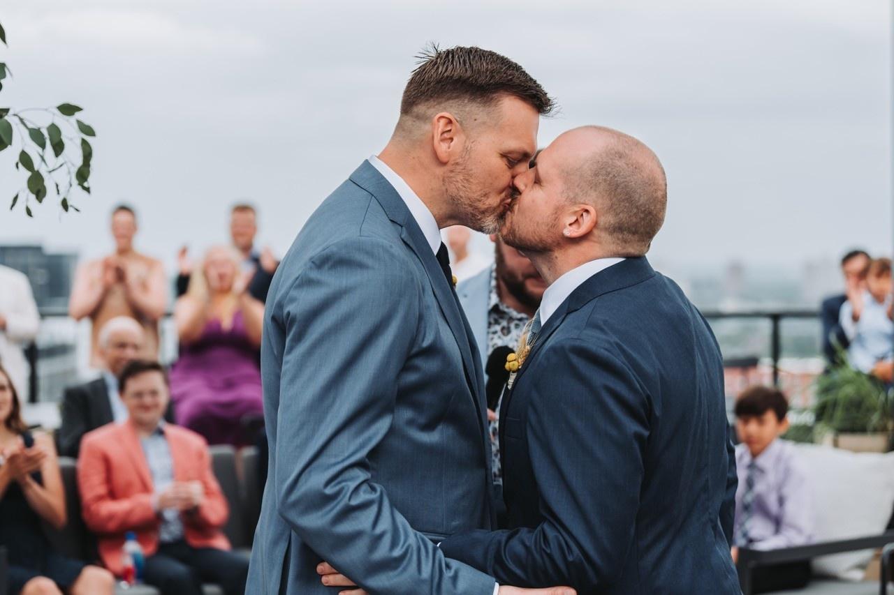 carousel-hero-element image-1